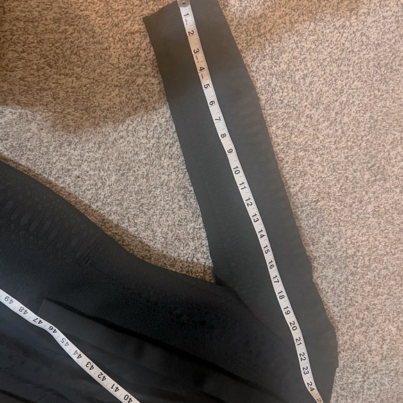 Gianni Bini Black leopard print tuxedo blazer for women. Size 4. - Picture 7 of 10